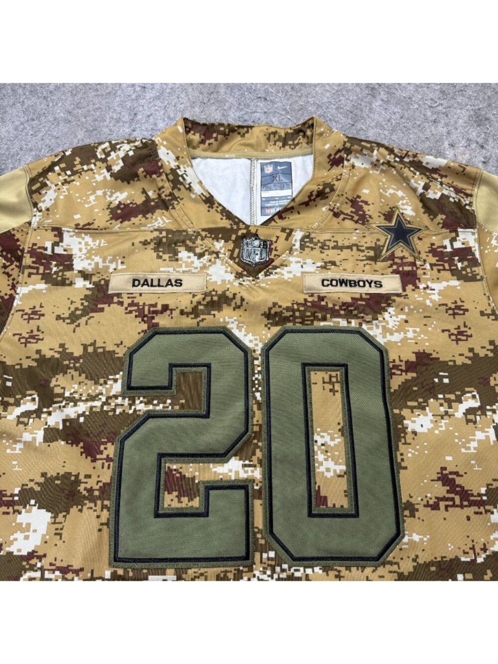 Dallas Cowboys Nike Jersey Men XL Beige Desert Camouflage Salute to Service